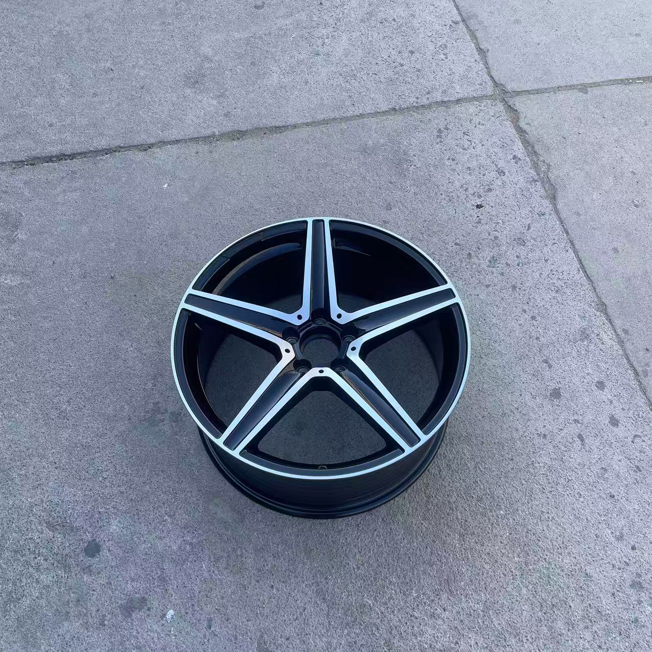 High Quality 17-19 Inch Five Spoke Aluminum Alloy Wheel TUV Approved 35mm Offset New Condition Passenger Car Modification Wheels